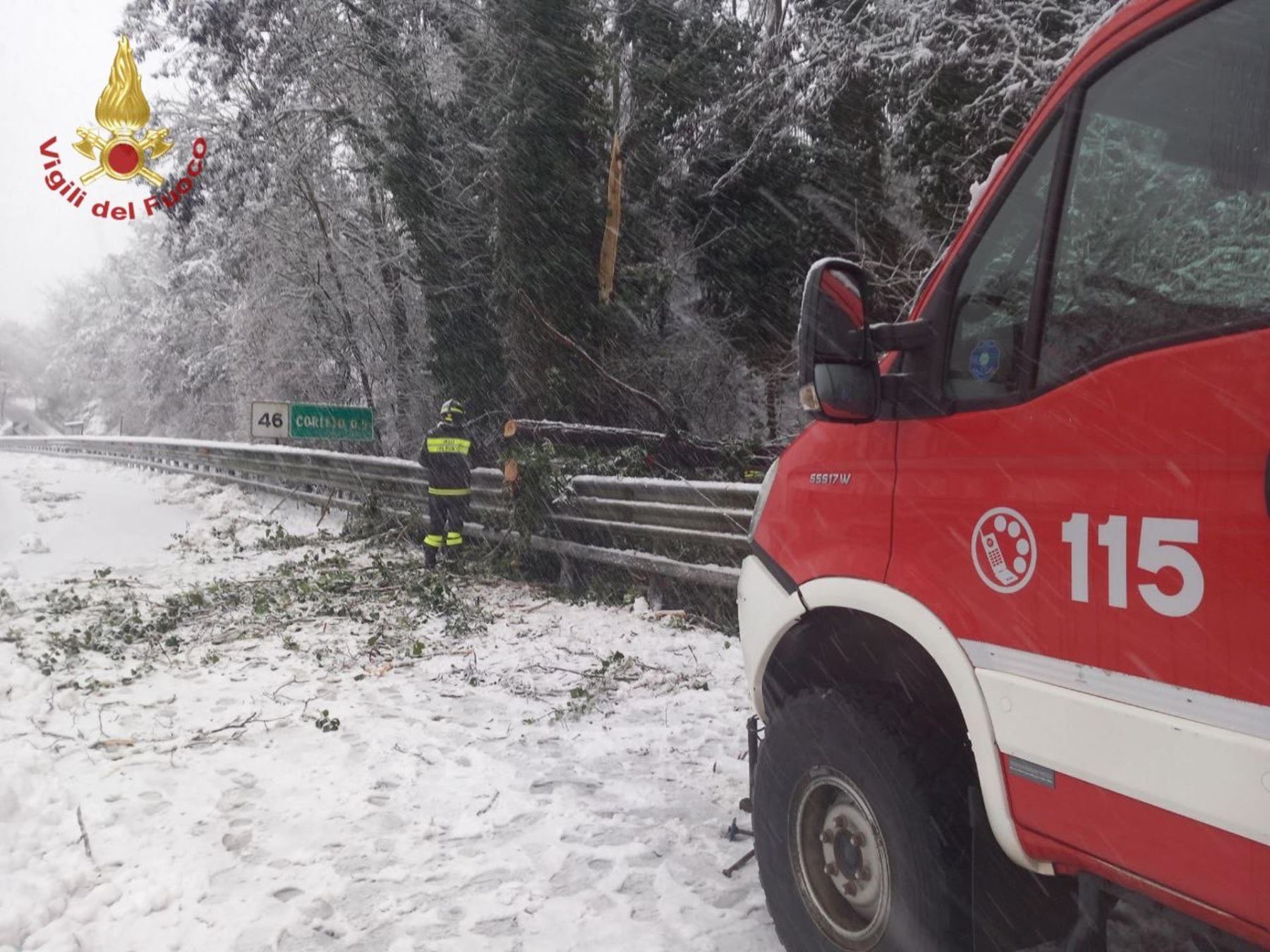 Fuertes nevadas, viento y caos en el sur de Italia