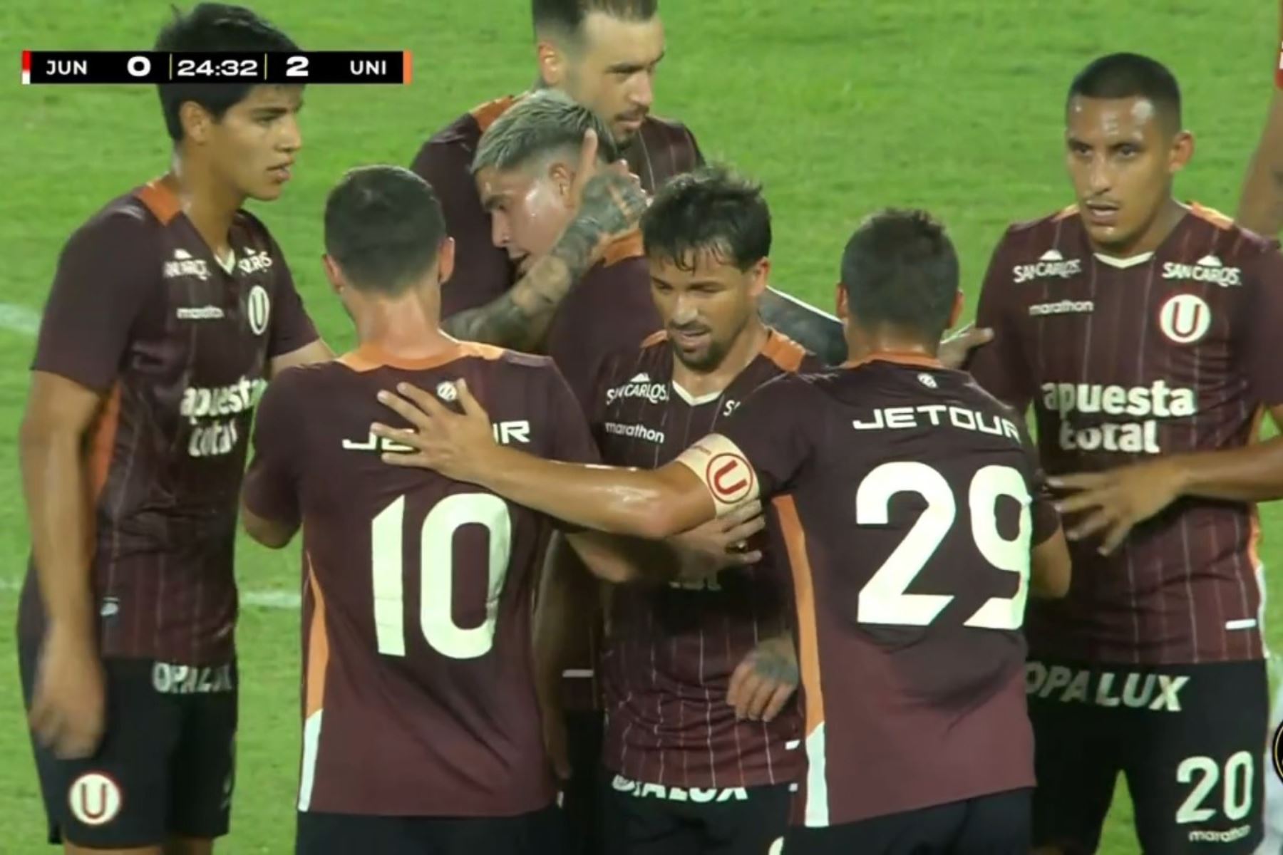 Universitario de Deportes debuta con victoria 3-1 sobre Junior en su primer partido internacional