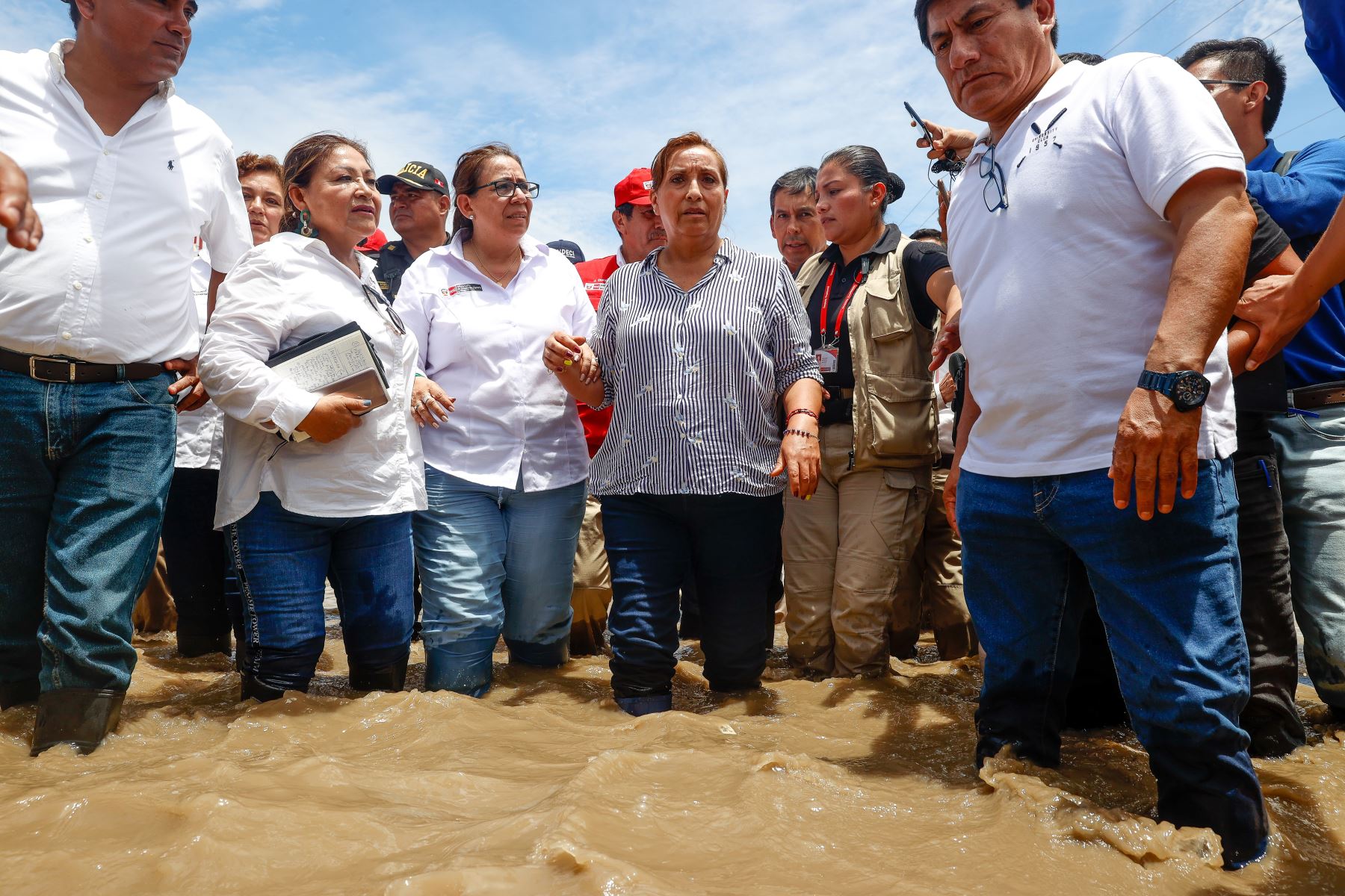 Dina Boluarte admite falta de prevención en el sur ante lluvias