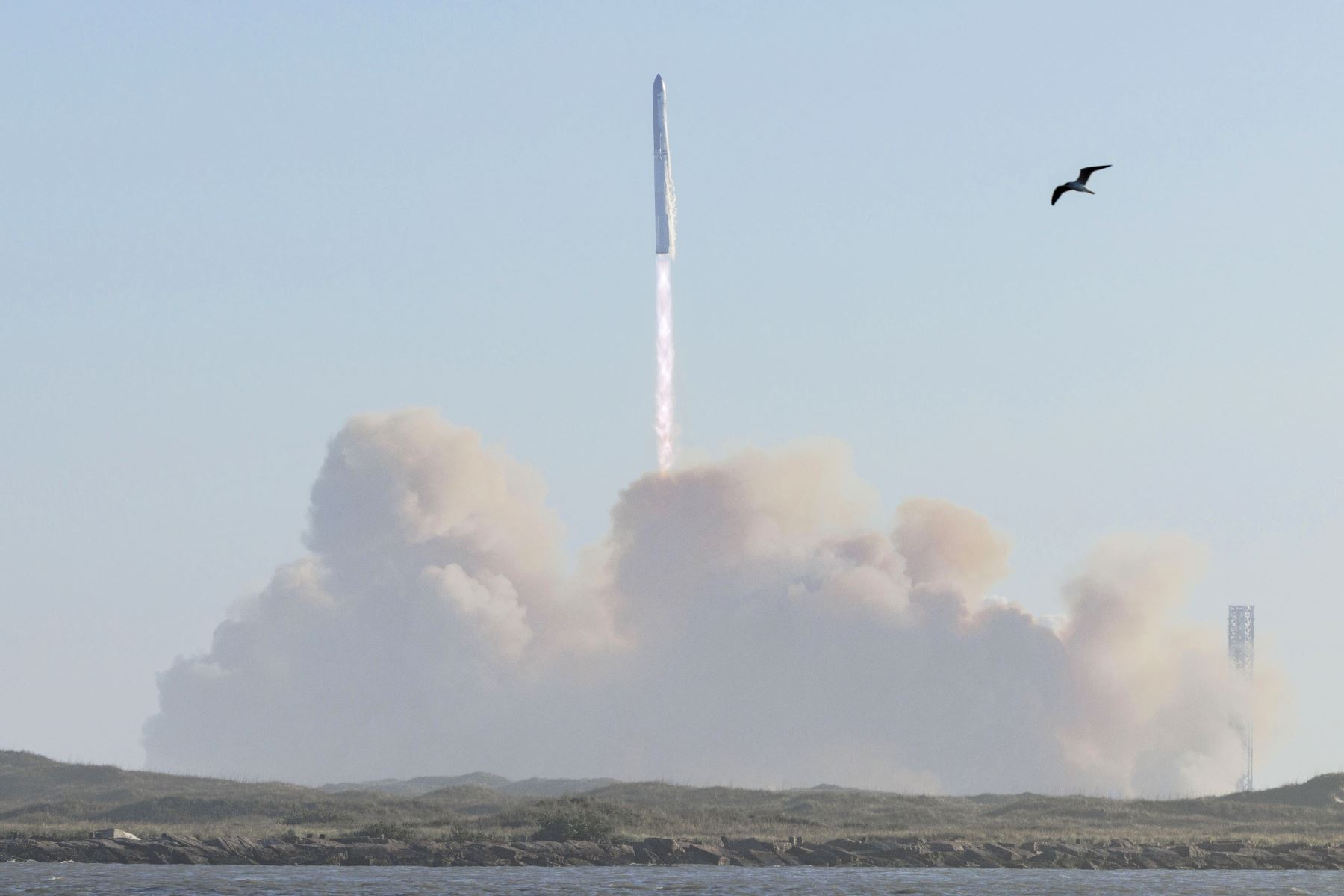 SpaceX lanza nuevo vuelo de prueba de Starship