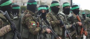 Terroristas de Hamas suspenden liberación de rehenes israelíes