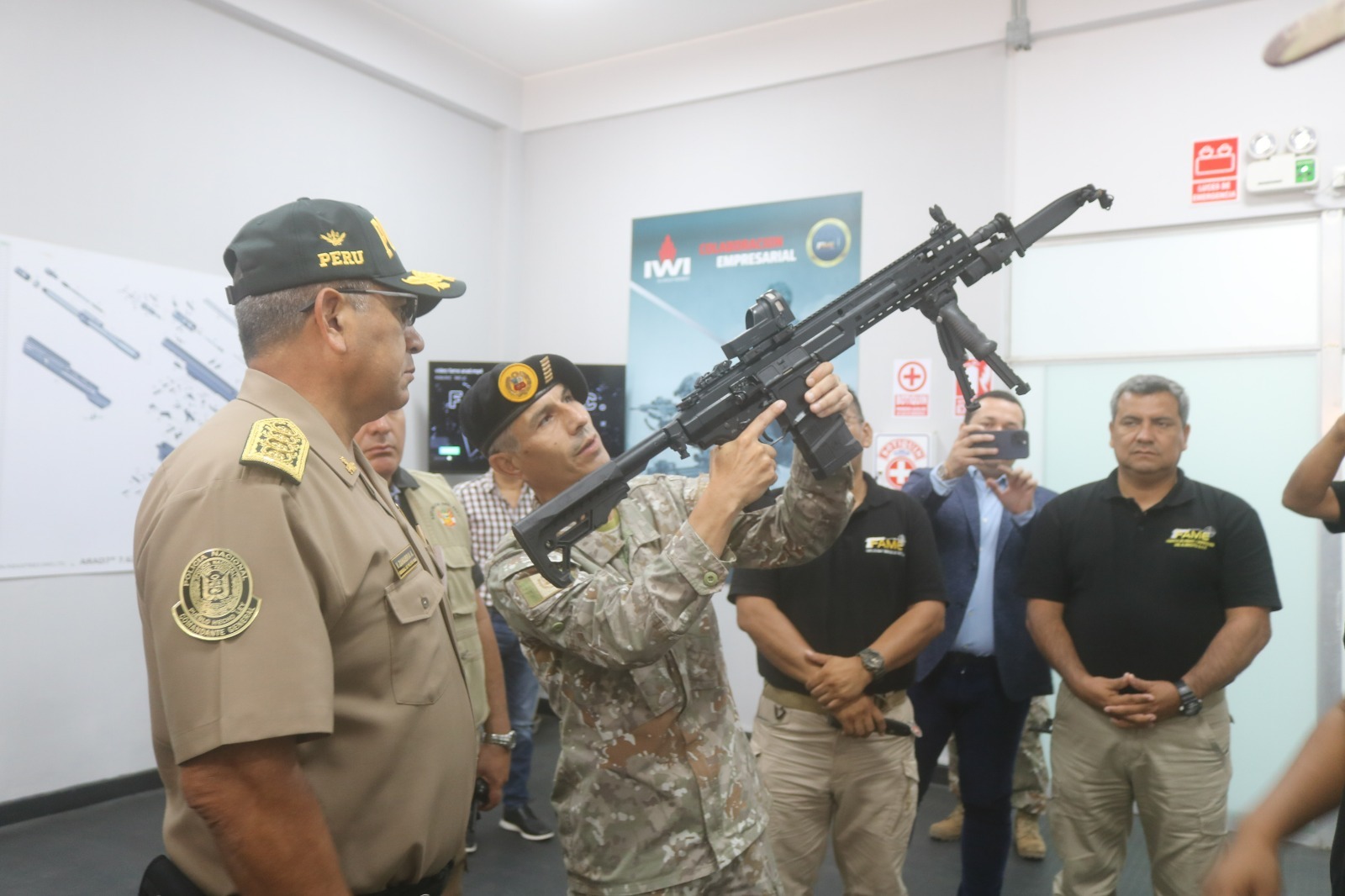 FAME iniciará producción de más de 7,000 fusiles ARAD-5 para la Policía