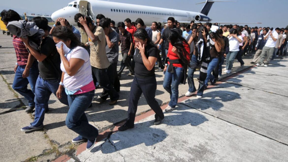 141 peruanos repatriados desde Estados Unidos