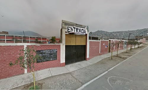 Toldo de colegio se cae a pocos días del inicio de clases