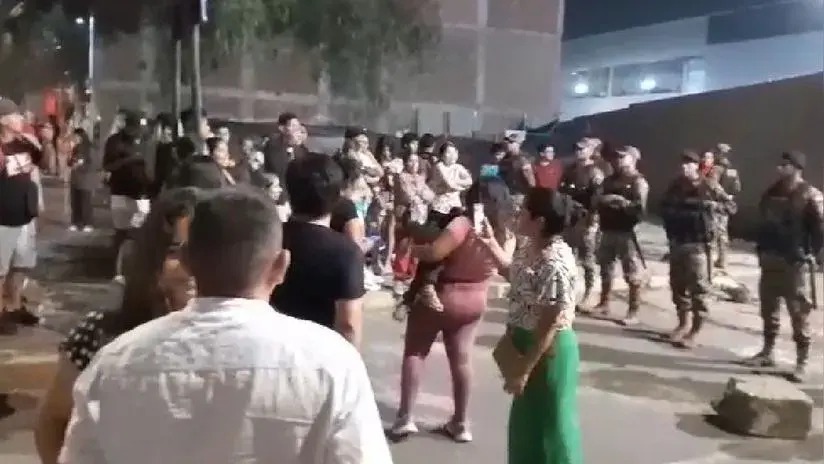 Trujillo: Ciudadanos protestan en la puerta del Real Plaza