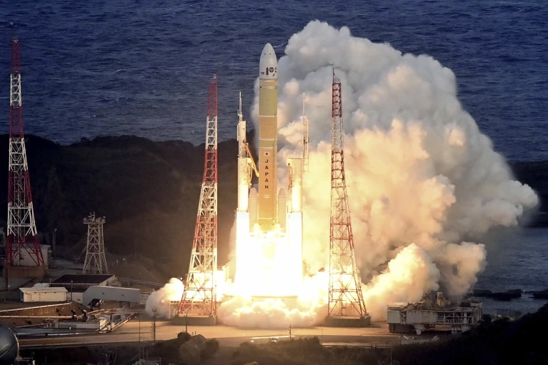 Japón lanza satélite de navegación