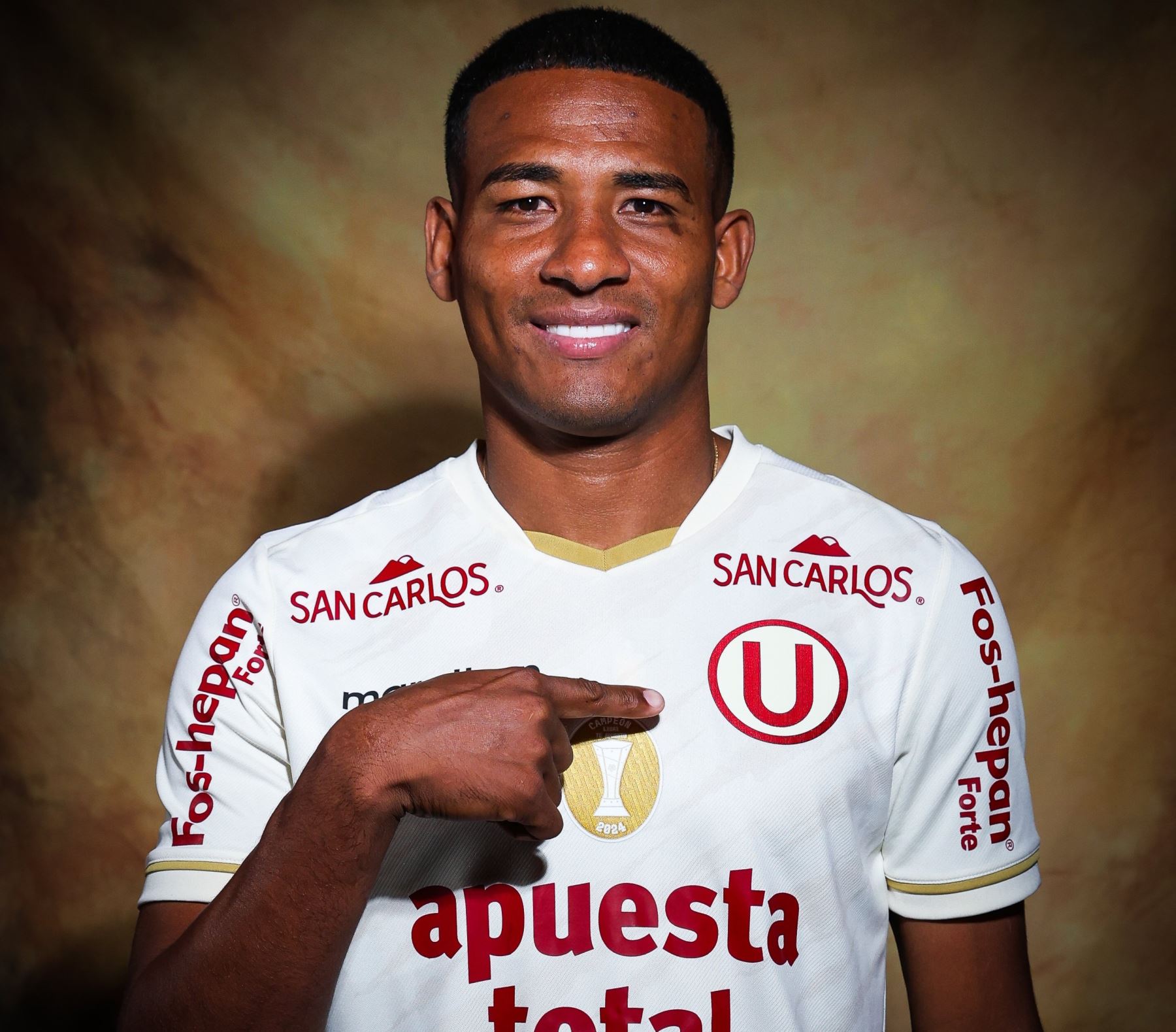 José Carabalí es nuevo jugador de Universitario