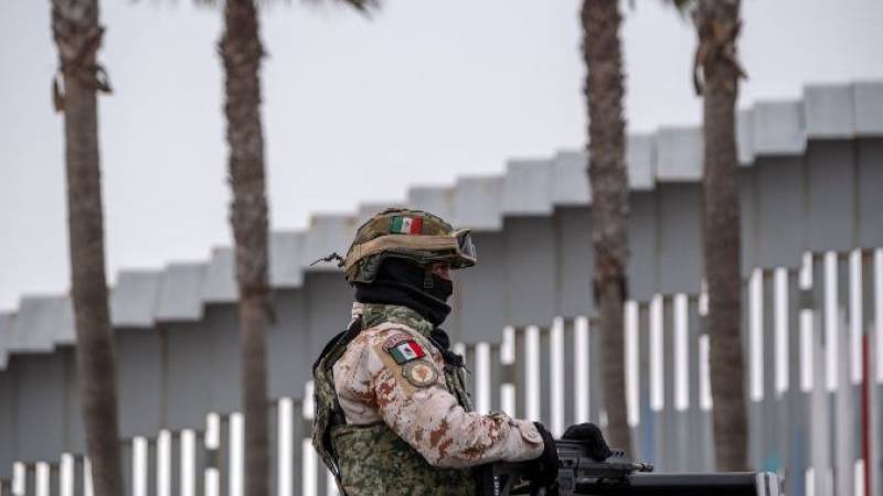 México blinda su frontera norte desplegado 10,000 militares