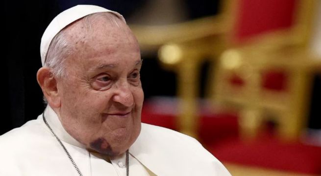 Papa Francisco recibe indicación de reposo absoluto