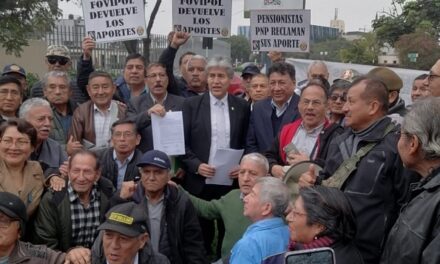 Jubilados militares y policiales piden que bonificación sea pensionable