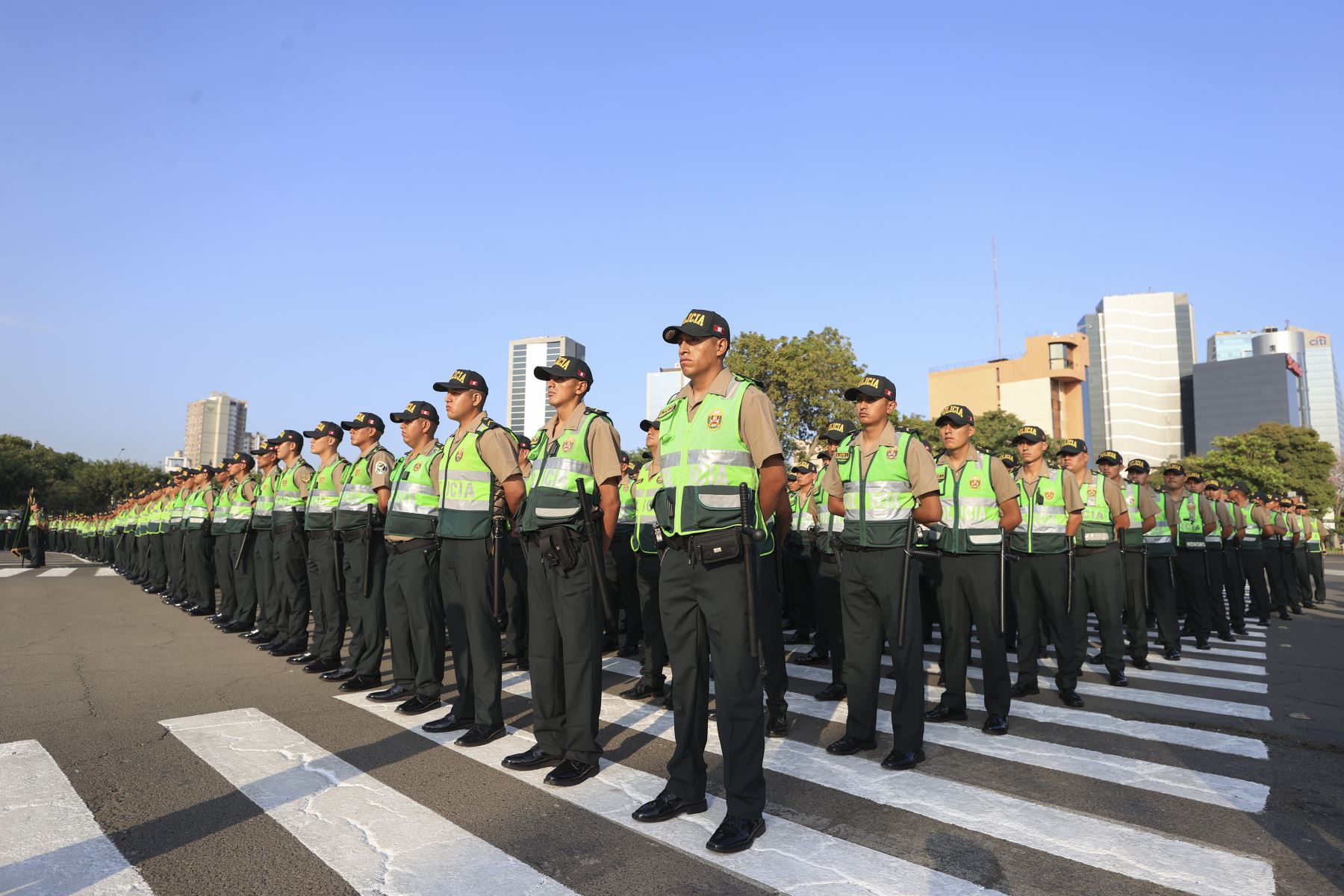 Proponen declarar en emergencia a la PNP para reforzar la lucha