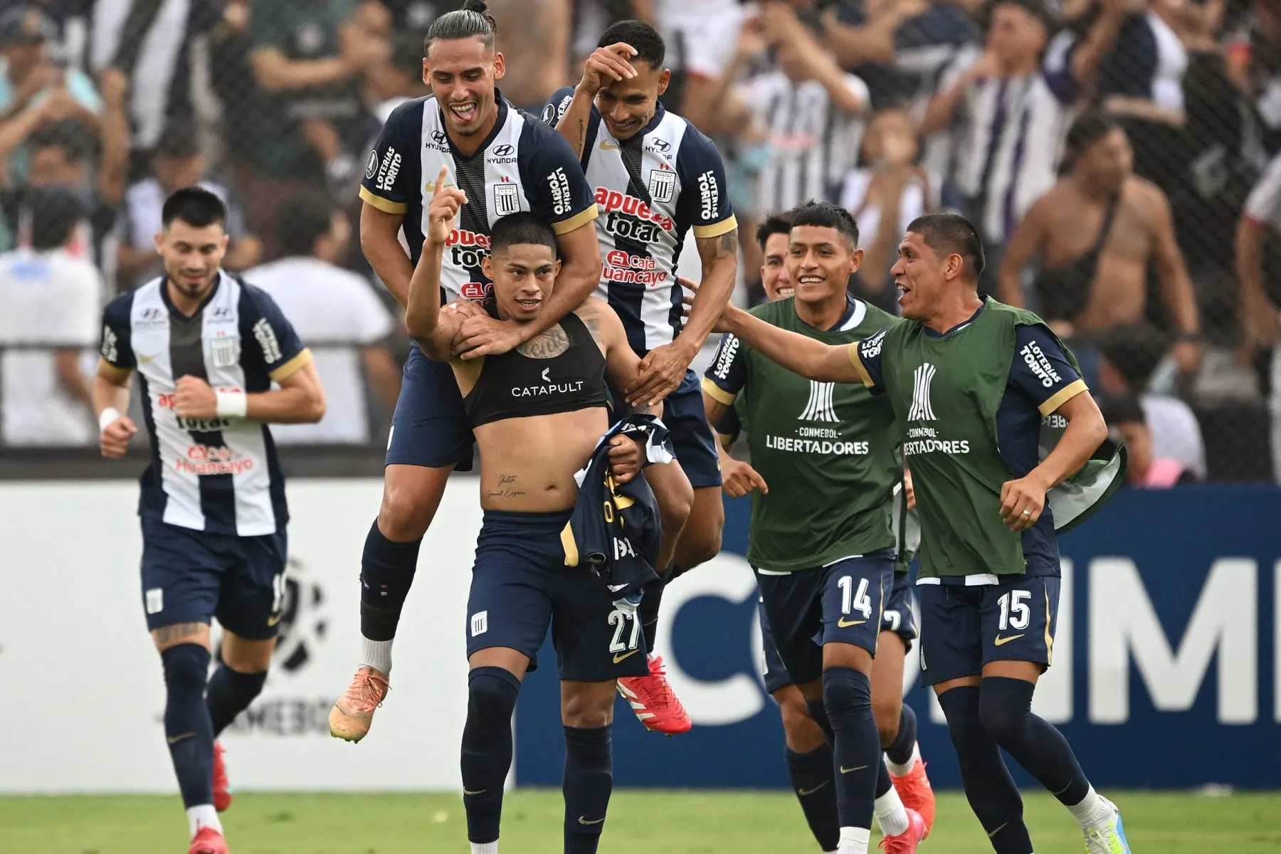 El monto económico que se lleva Alianza Lima tras clasificar al fase de grupos de la Copa Libertadores 2025