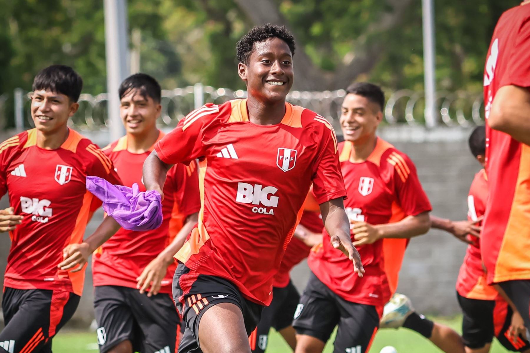 Perú se mide ante Chile por el Sudamericano Sub17