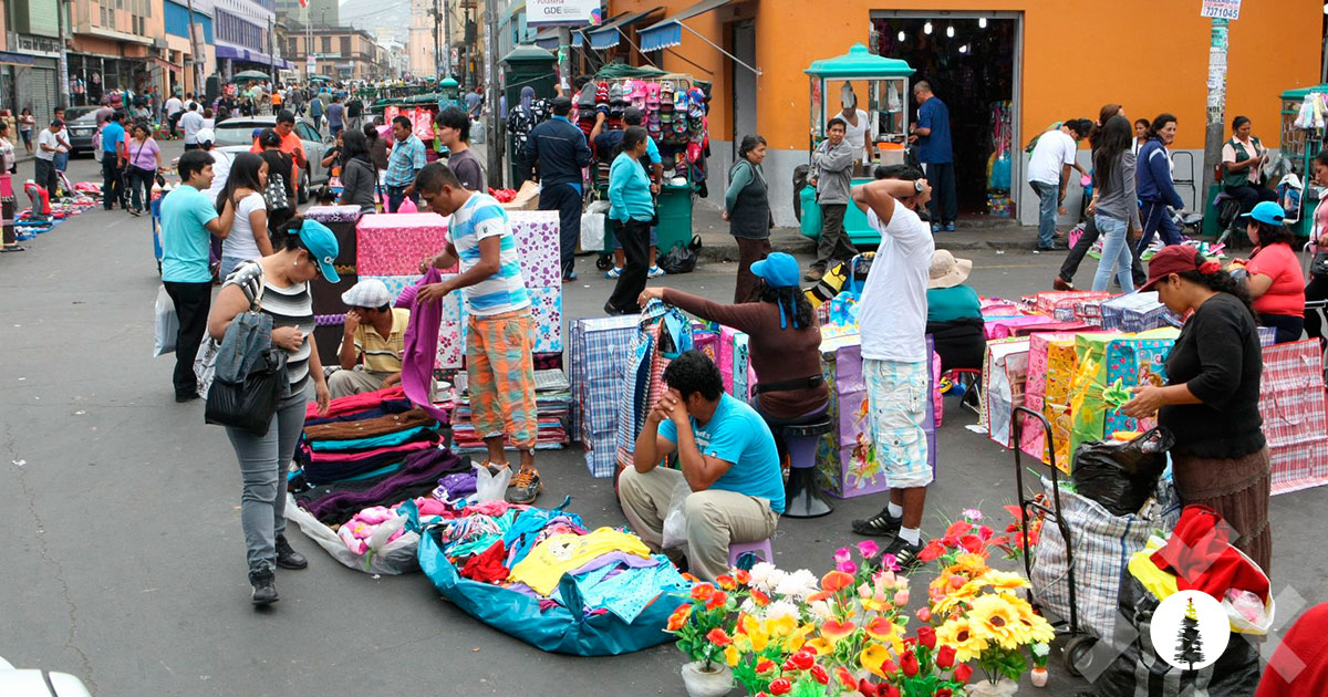 Exceso de trámites reduce la formalización de negocios en el país