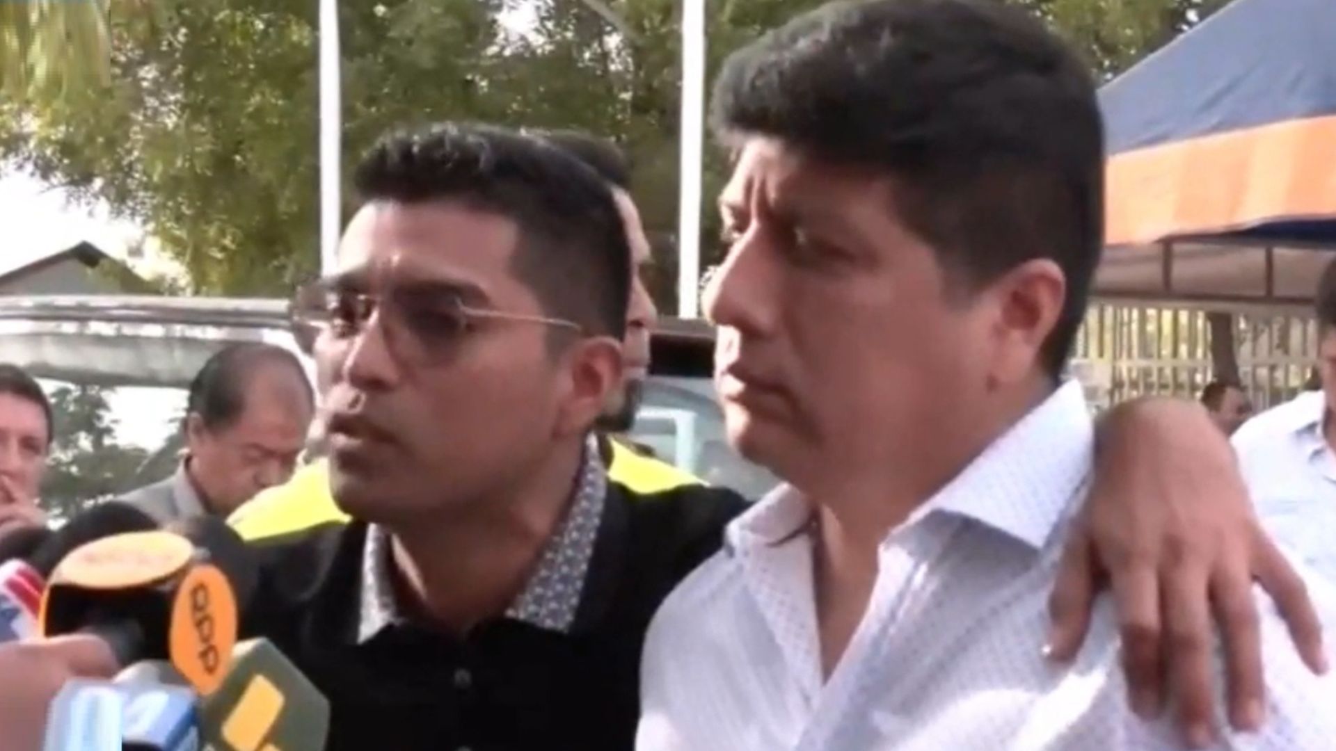 Artistas en velorio de Paul Flores: “Están matándonos”