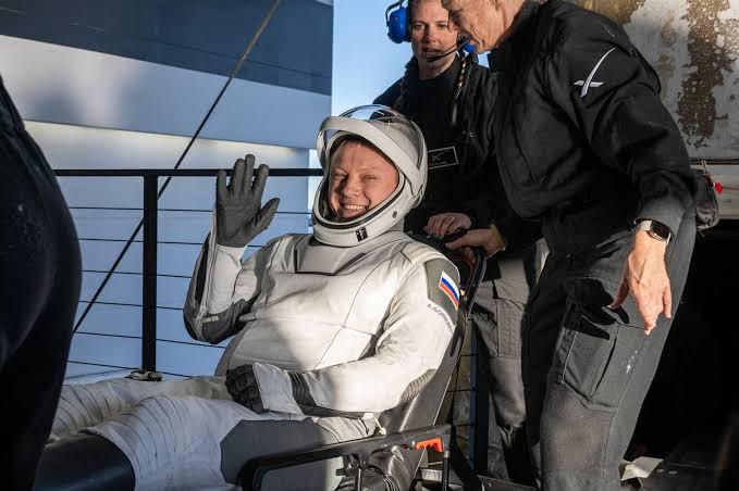 Astronautas tendrán que aprender a caminar tras 9 meses en el espacio