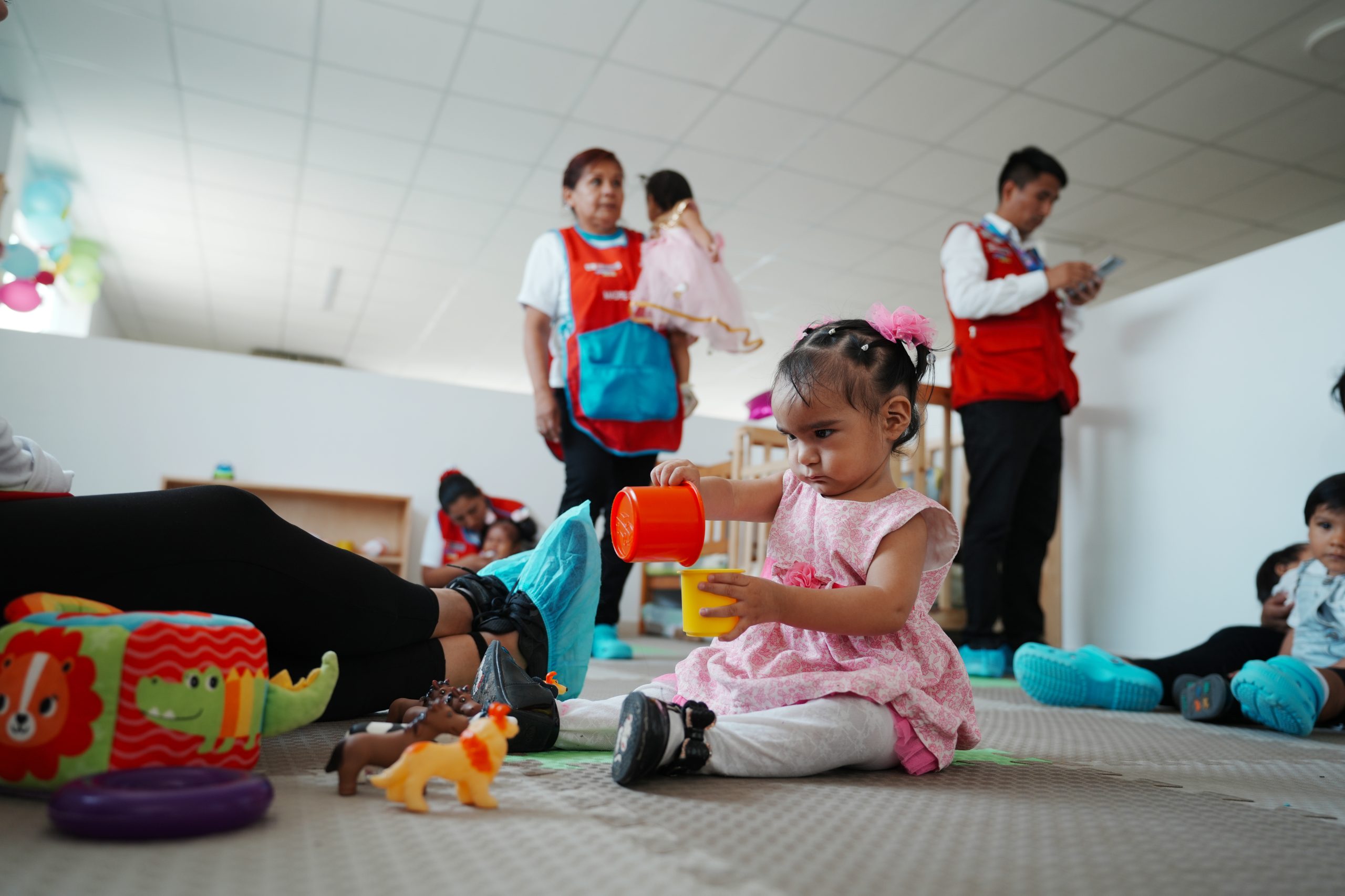 Inaugura tres centros infantiles en beneficio del distrito de Carabayllo