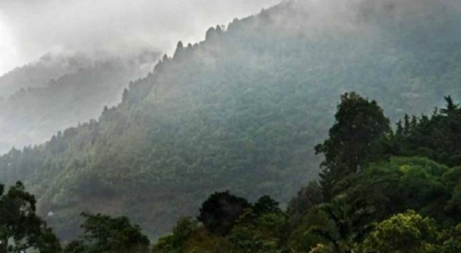 Primer friaje del año trae frío, lluvias y vientos intensos