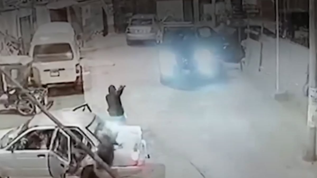 Familia sobrevive a ataque de sicarios