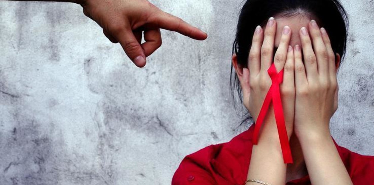 VIH: 44% de nuevos casos se detecta en mujeres, jóvenes y adolescentes