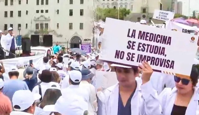 Médicos odontólogos