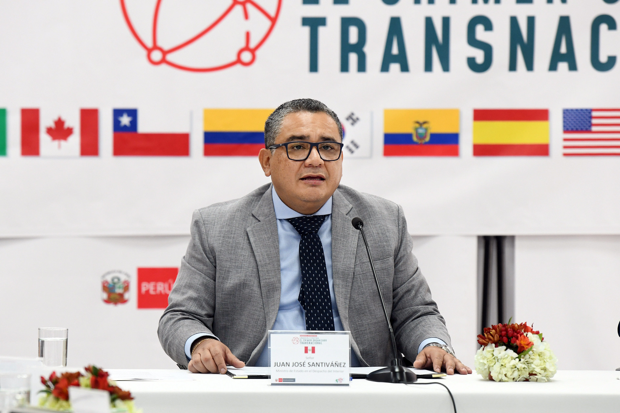 Ministro Santiváñez no dejará su cargo en medio de la crisis por inseguridad