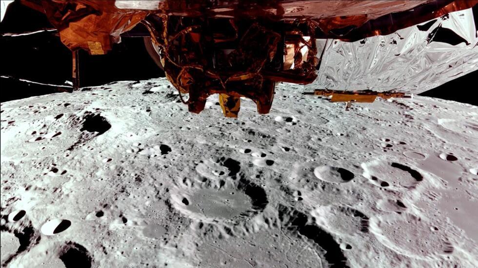 Nave espacial privada de EE.UU. se posa con éxito en la Luna