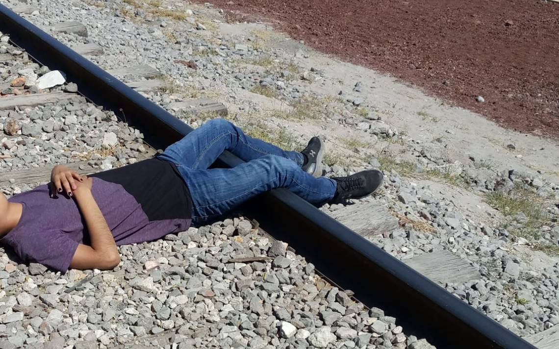 Ate: Joven sobrevive tras ser arrollado por tren cuando dormía