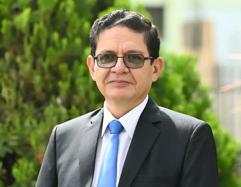 Segundo Acho Mego es el nuevo presidente de EsSalud