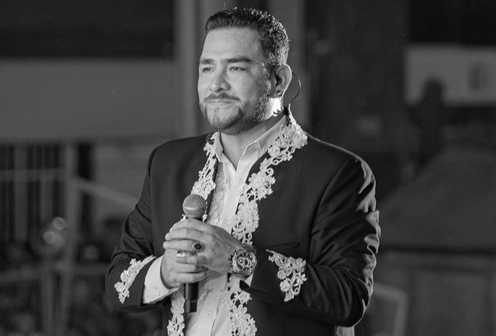 Sicarios atacan bus de Armonía 10 y matan a vocalista Paul Flores