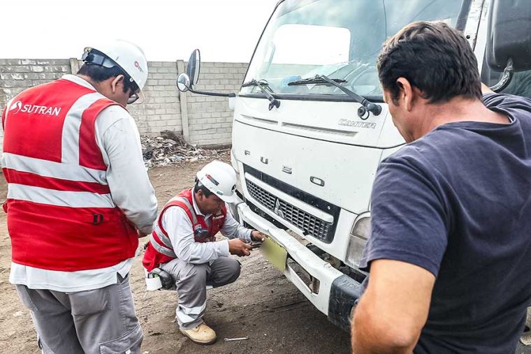 Sutrán detecta 27 vehículos con placas falsas
