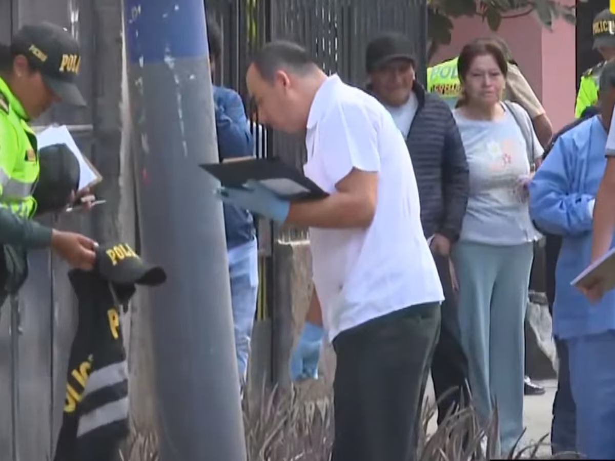 Vestidos de policías roban lingote de oro
