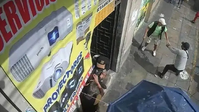 Delincuentes asaltaron a cambista a plena luz del día