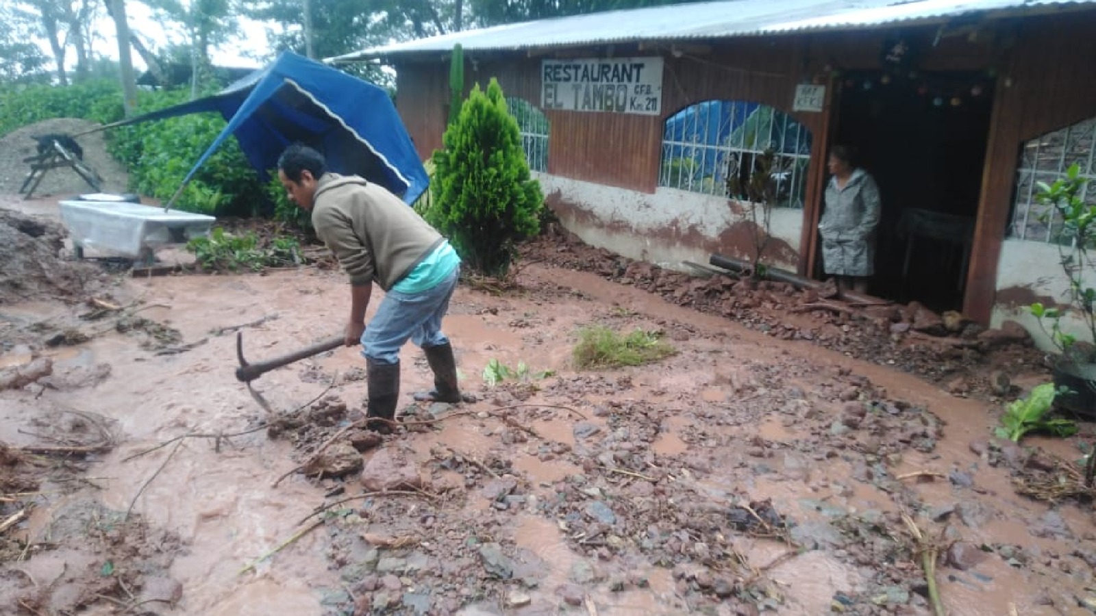 Ucayali: Bloqueo por huaico impide tránsito
