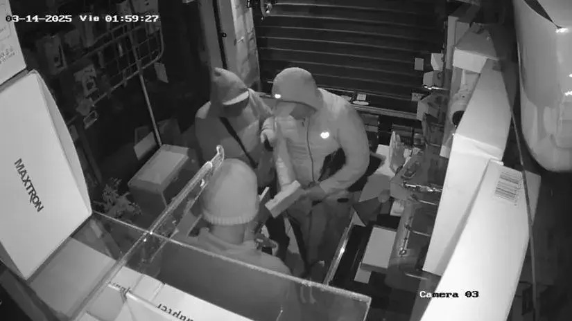 Capturan a delincuentes que irrumpieron galería comercial