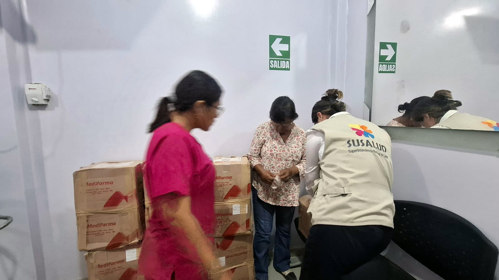 SUSALUD supervisa retiro de suero fisiológico defectuoso