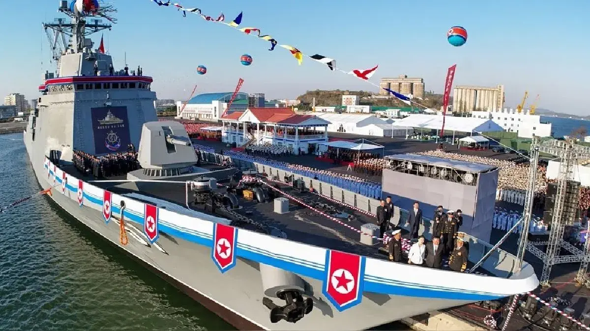 Corea del Norte presentó nuevo destructor multipropósito