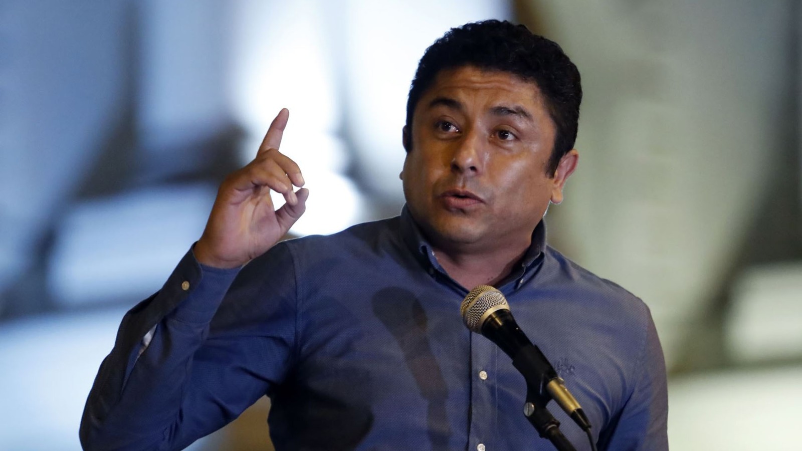 Acusan a Bermejo de financiar su campaña con recursos públicos