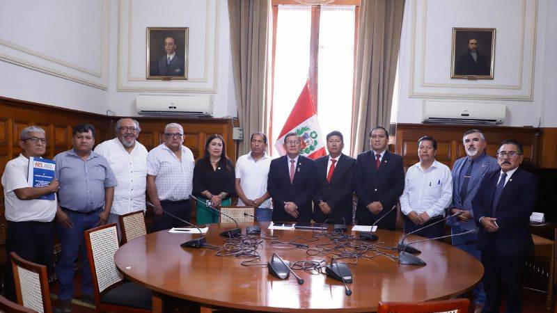 Congreso y transportistas pactan guerra frontal contra extorsiones