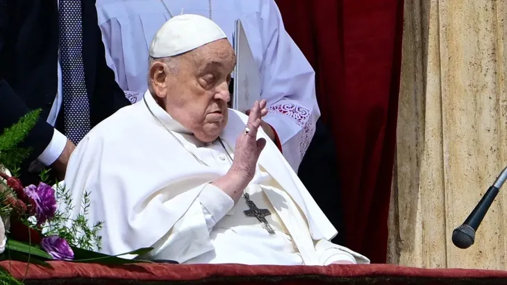 El Papa Francisco participó de misa de Pascuas en Vaticano