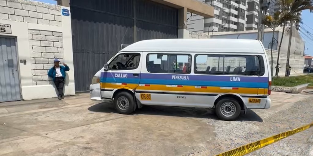 Extorsionadores matan a chofer de combi y balean a otro en la Av. Venezuela