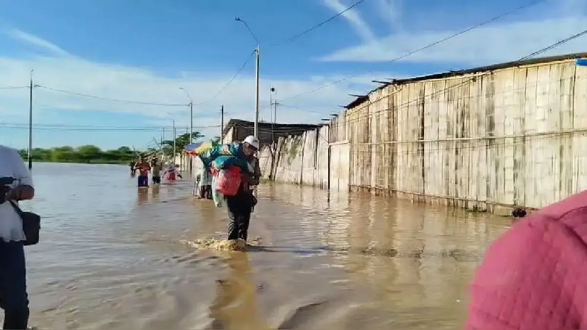 Lluvias y huaicos dejan severos daños en Arequipa