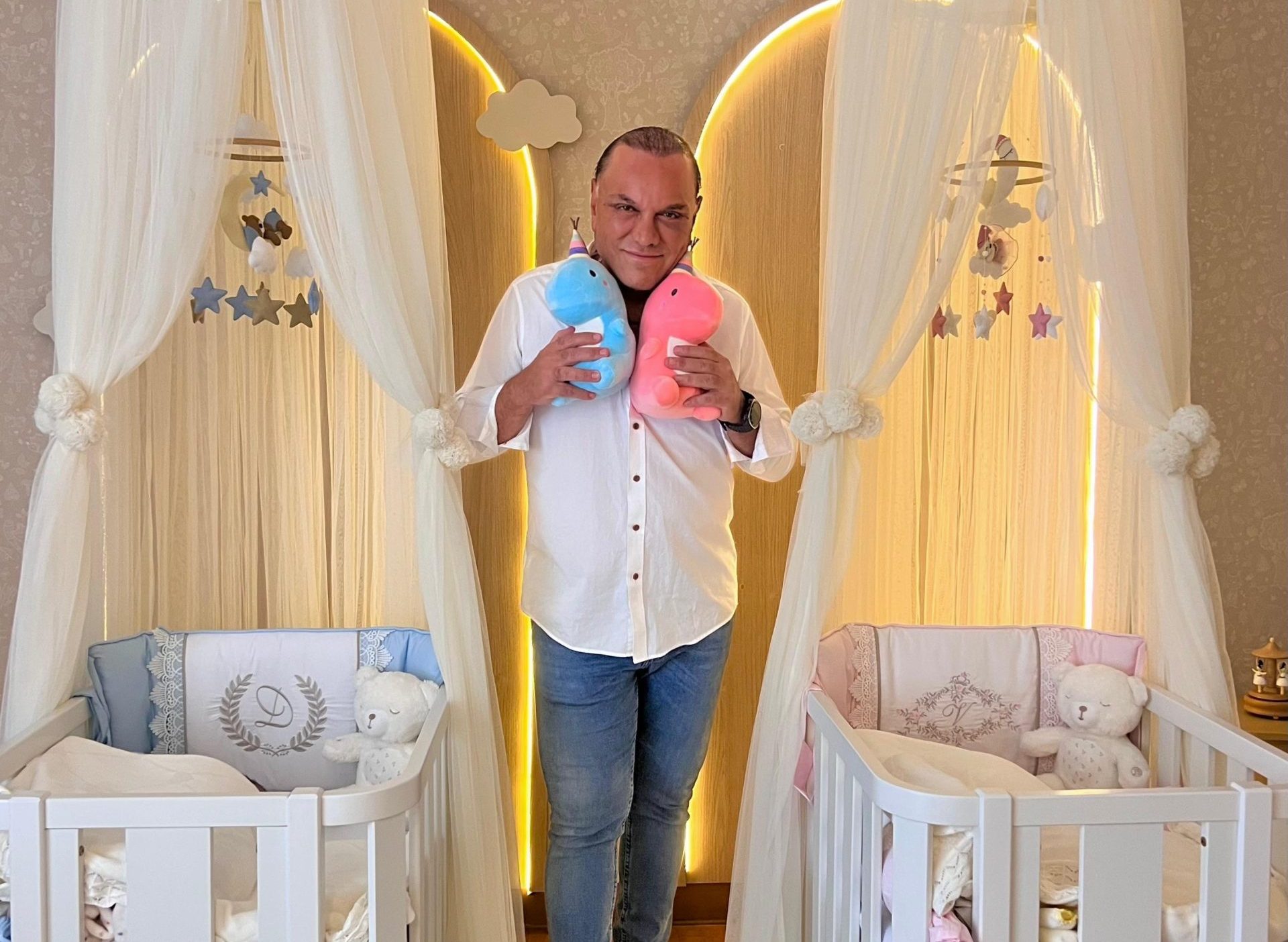 Mauricio Diez Canseco y Daylin Curbelo celebran el nacimiento de sus mellizos