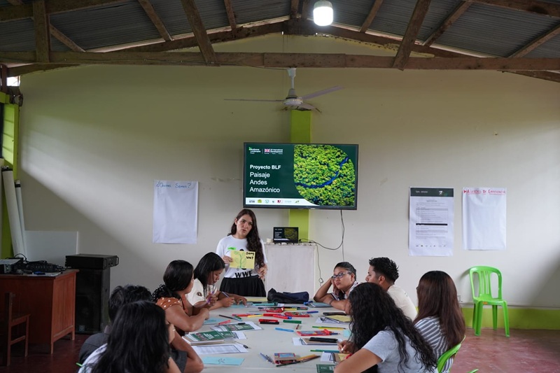 Jóvenes indígenas se capacitan para proteger sus territorios de Loreto y Amazonas