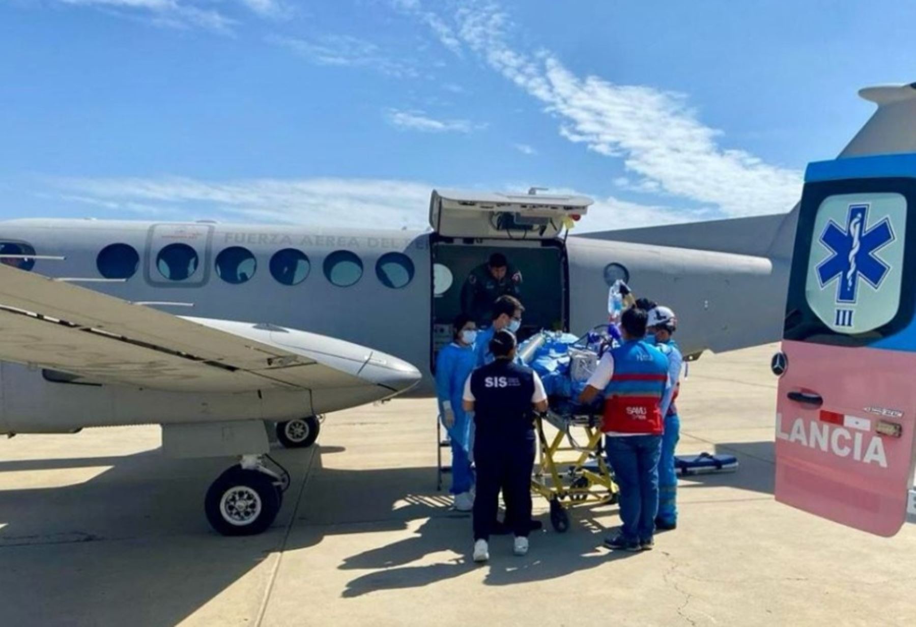 Minsa y FAP trasladan a niño con 80% del cuerpo quemado