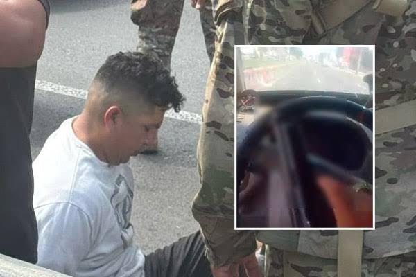 Cae sujeto que disparó al aire mientras manejaba