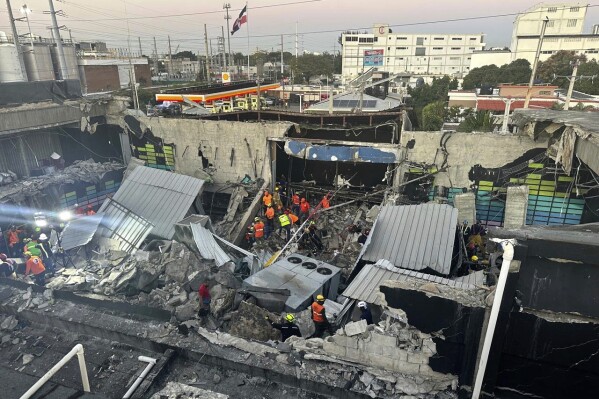 Santo Domingo: 27 muertos tras derrumbe de techo en discoteca