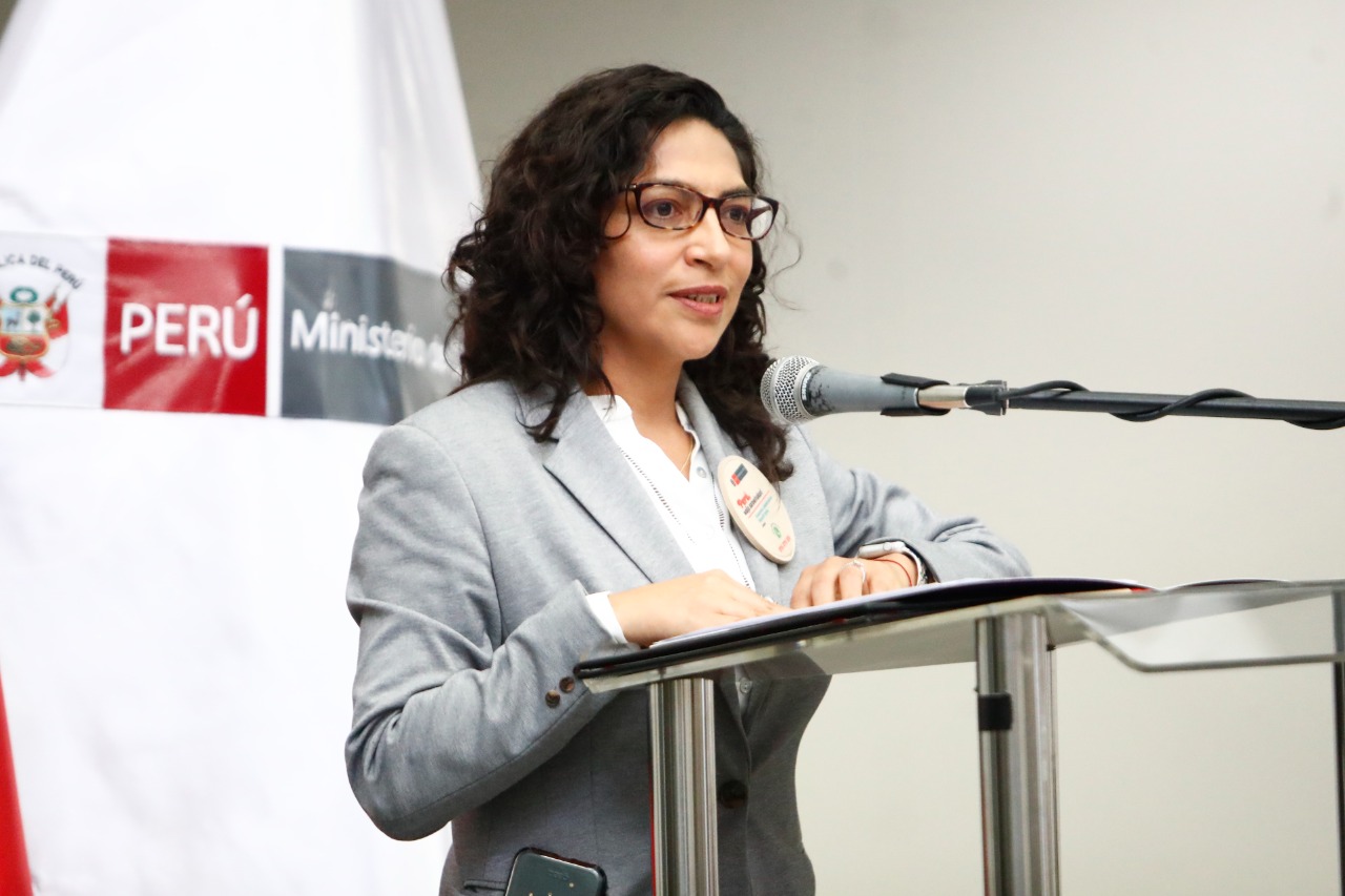 Levantan secreto bancario  a ministra Leslie Urteaga