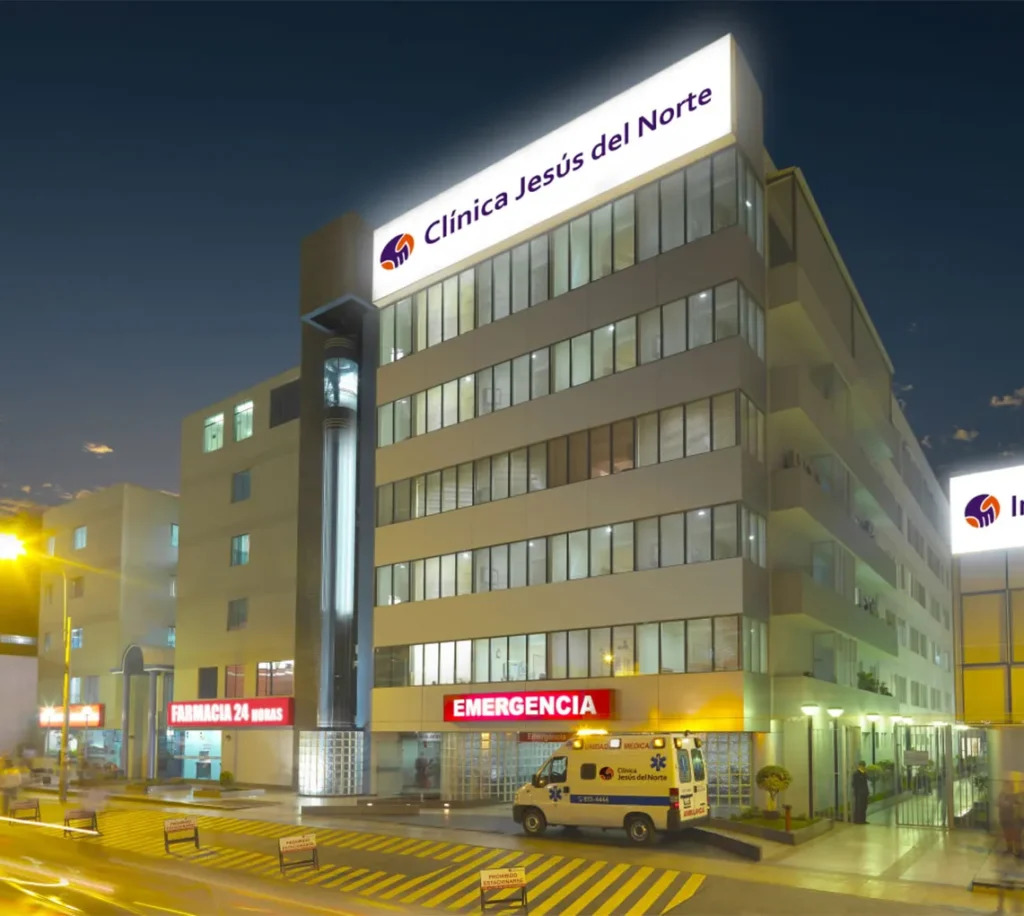 Mujer en coma tras recibir suero de Medifarma en Los Olivos