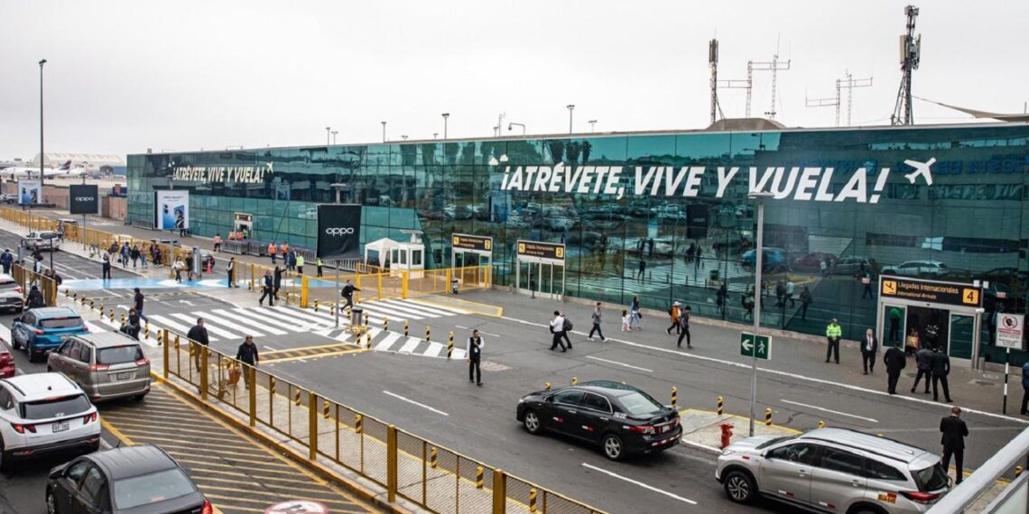Cierra antiguo aeropuerto Jorge Chávez y se reconvierte